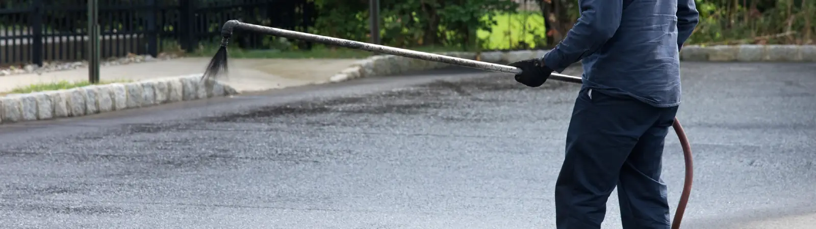 Asphalt Sealcoating